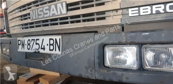 قطع غيار الآليات الثقيلة Nissan Pare-chocs pour...
