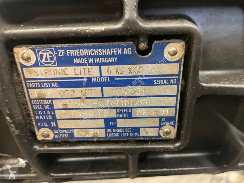 قطع غيار الآليات الثقيلة Renault 7421117210 ZF...