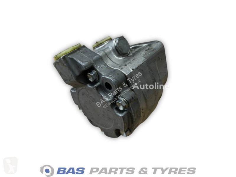Pièces poids lourds Mercedes Steering pump...