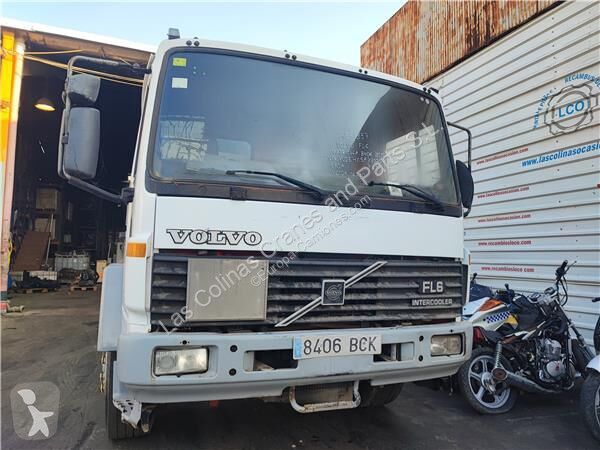 قطع غيار الآليات الثقيلة Volvo Volant 6798650...