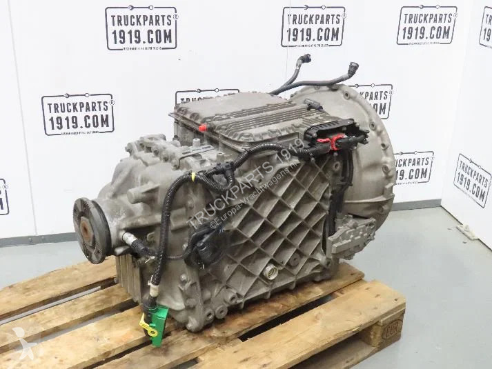 قطع غيار الآليات الثقيلة Volvo 60151016...