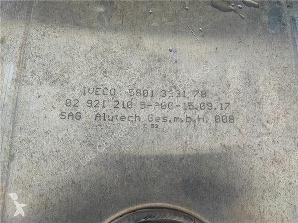 قطع غيار الآليات الثقيلة Iveco Réservoir de...