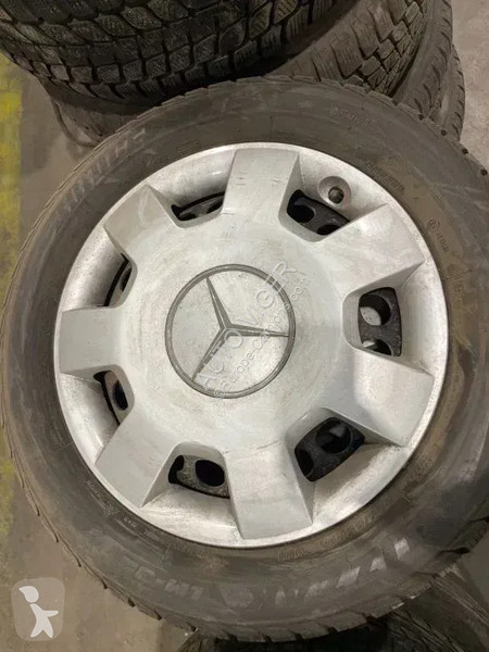 قطع غيار الآليات الثقيلة Bridgestone *Mercedes...