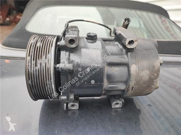 Pezzi di ricambio per mezzi pesanti Renault...