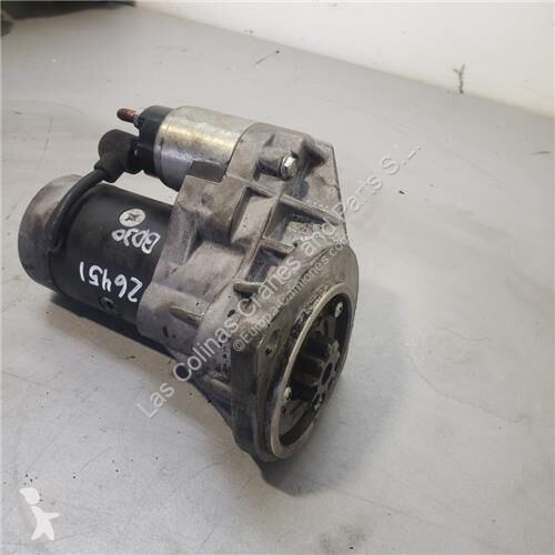 قطع غيار الآليات الثقيلة Nissan oteur 12020...