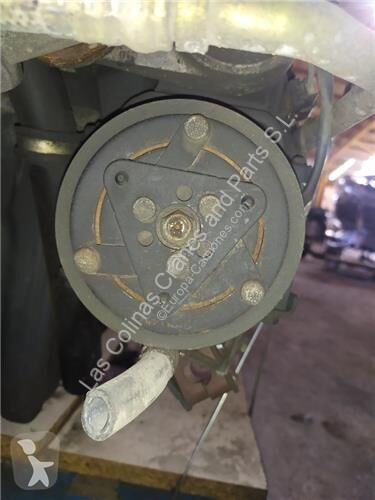 Pezzi di ricambio per mezzi pesanti Renault...