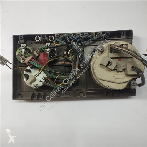 قطع غيار الآليات الثقيلة Iveco Tableau de bord...