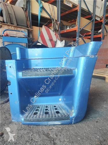 قطع غيار الآليات الثقيلة Iveco Marchepied...