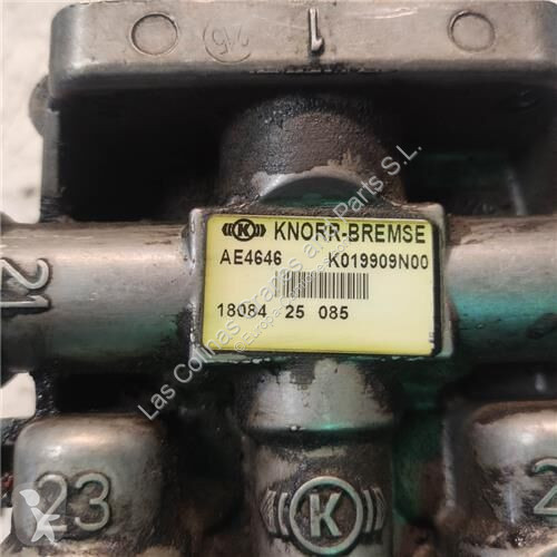 قطع غيار الآليات الثقيلة Knorr-Bremse