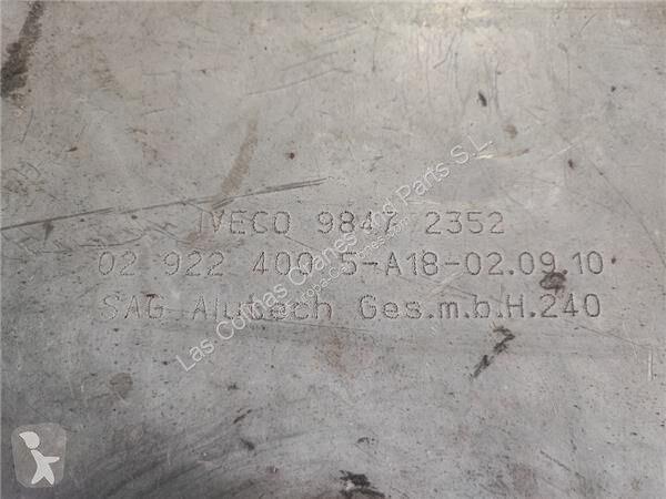 قطع غيار الآليات الثقيلة Iveco Réservoir de...