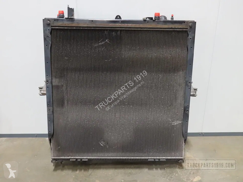 قطع غيار الآليات الثقيلة MAN 81061006875 Radiateur