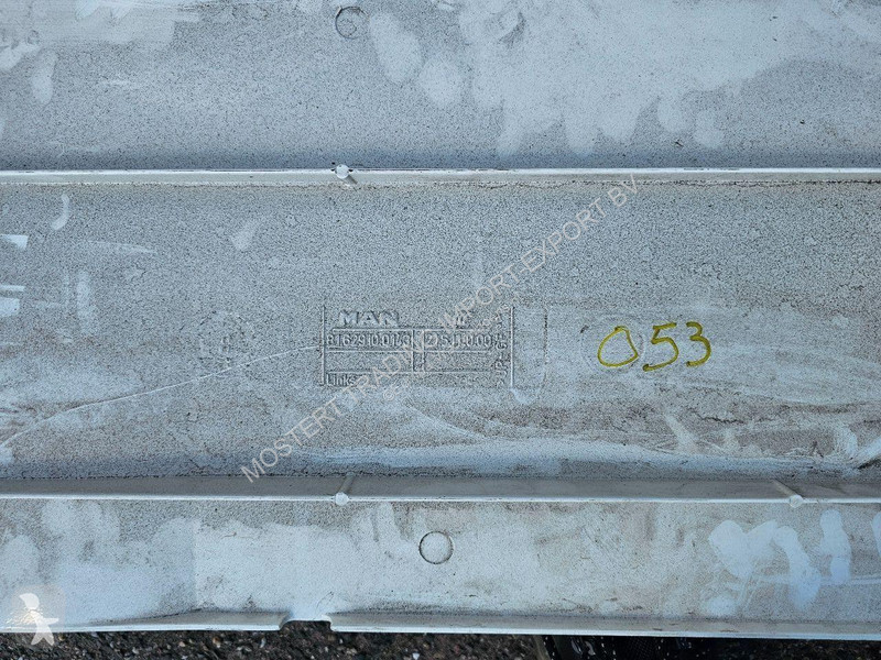 قطع غيار الأشغال العمومية MAN Side fender...