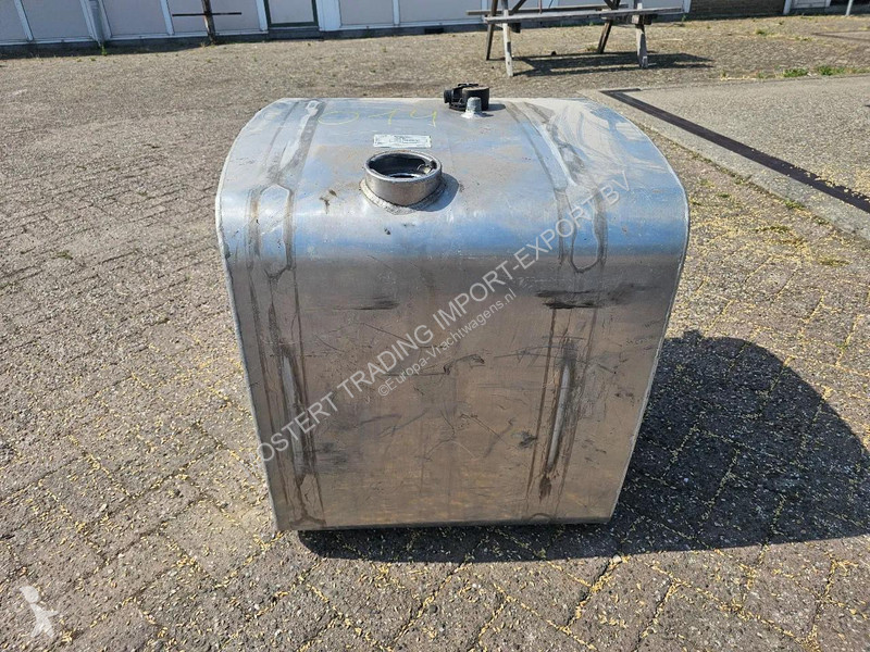 قطع غيار الآليات الثقيلة  Mercedes Actros Fuel...