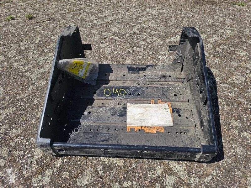 قطع غيار الأشغال العمومية MAN Batterij bak...