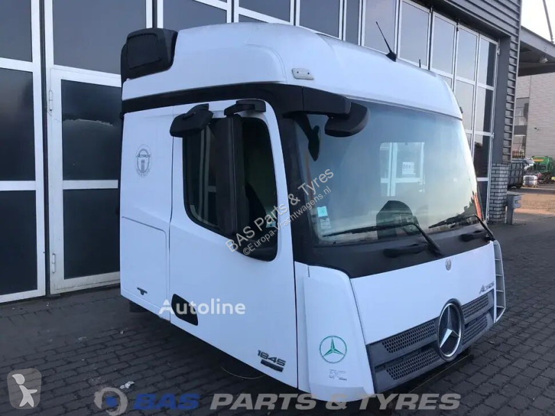 قطع غيار الآليات الثقيلة Mercedes