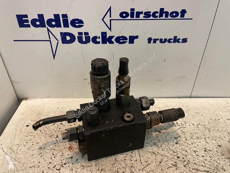 قطع غيار الآليات الثقيلة DAF 1450335-1981281...