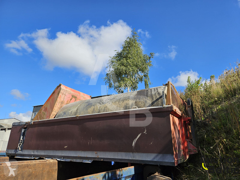 Запчасти для грузовика  truck cargo part with...