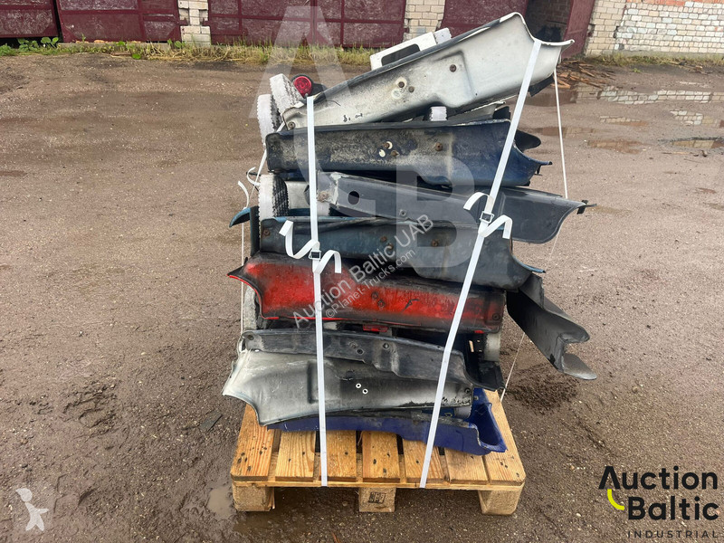 قطع غيار الآليات الثقيلة Scania steps