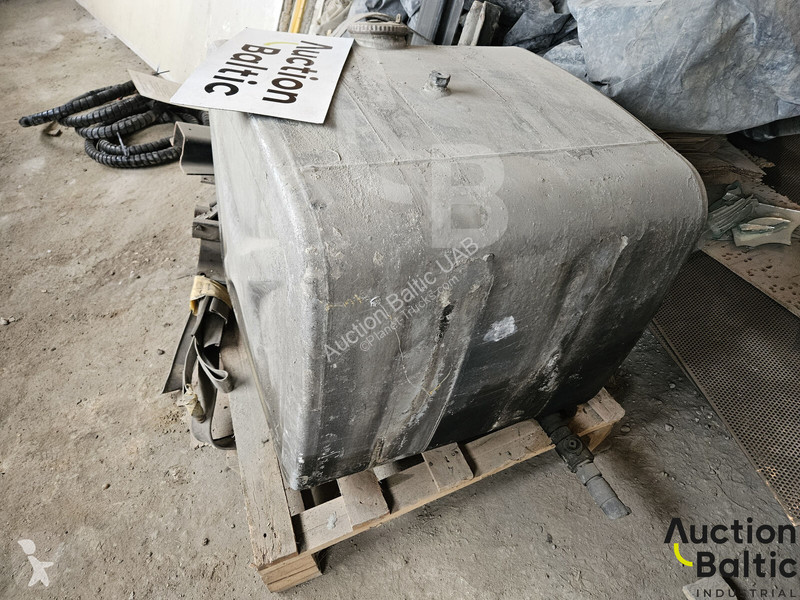قطع غيار الآليات الثقيلة  tank