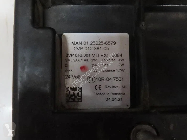 قطع غيار الآليات الثقيلة MAN 8126579...