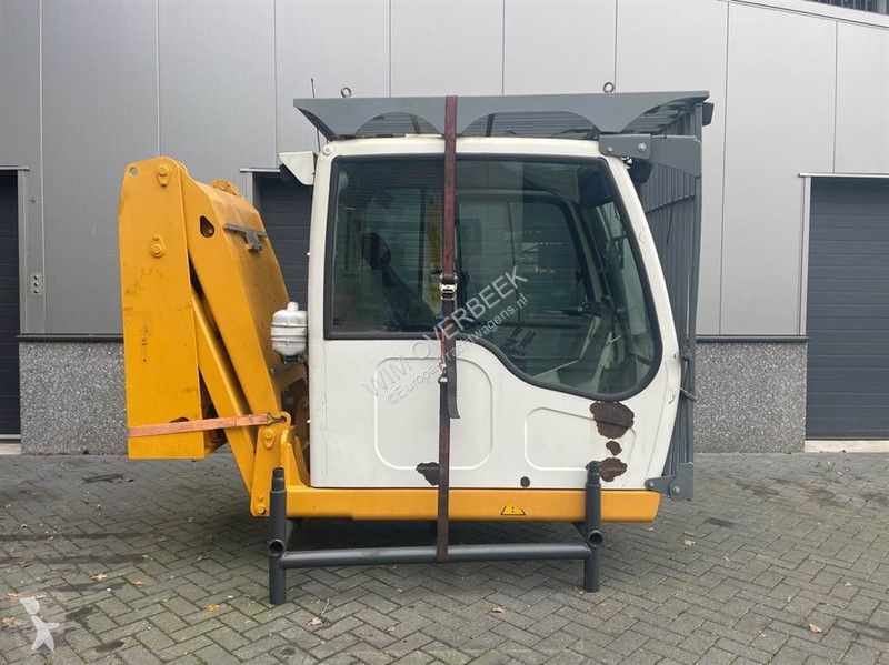 قطع غيار الآليات الثقيلة Liebherr...