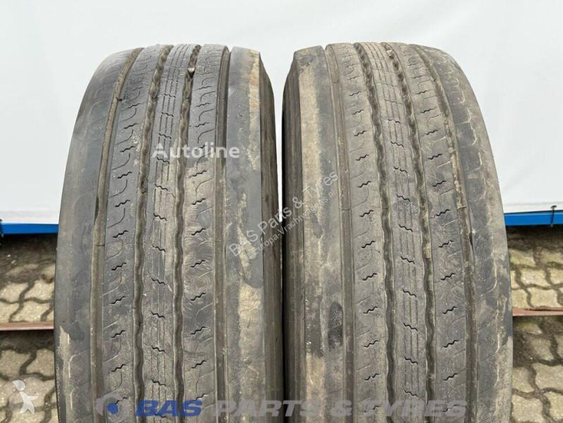 Repuestos para camiones  Semperit 315/70R22.5...