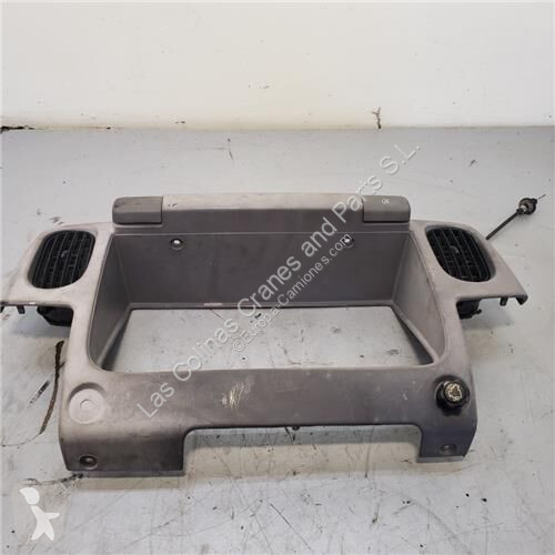قطع غيار الآليات الثقيلة Nissan Couverture du...