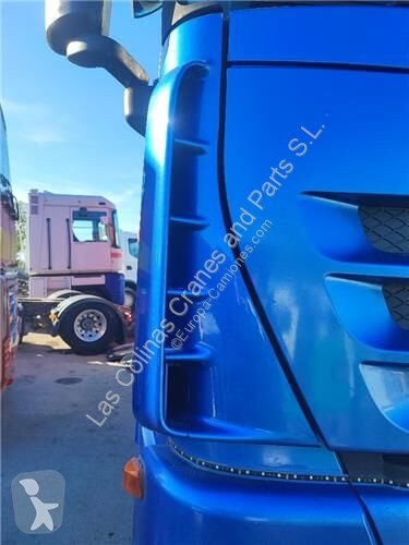 قطع غيار الآليات الثقيلة Iveco Panneau d'angle...