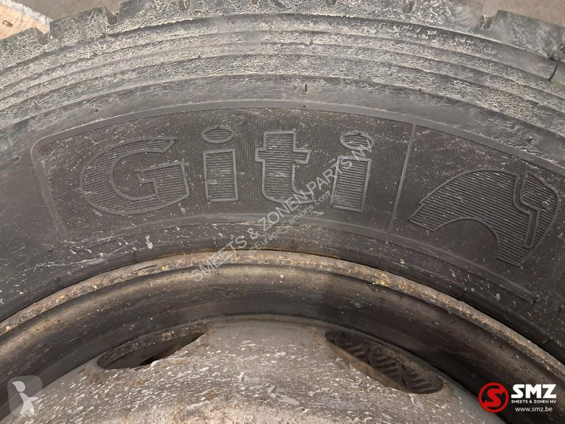 قطع غيار الآليات الثقيلة  Occ vrachtwagenband...
