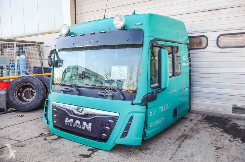 قطع غيار الآليات الثقيلة MAN F99L47  EURO6...