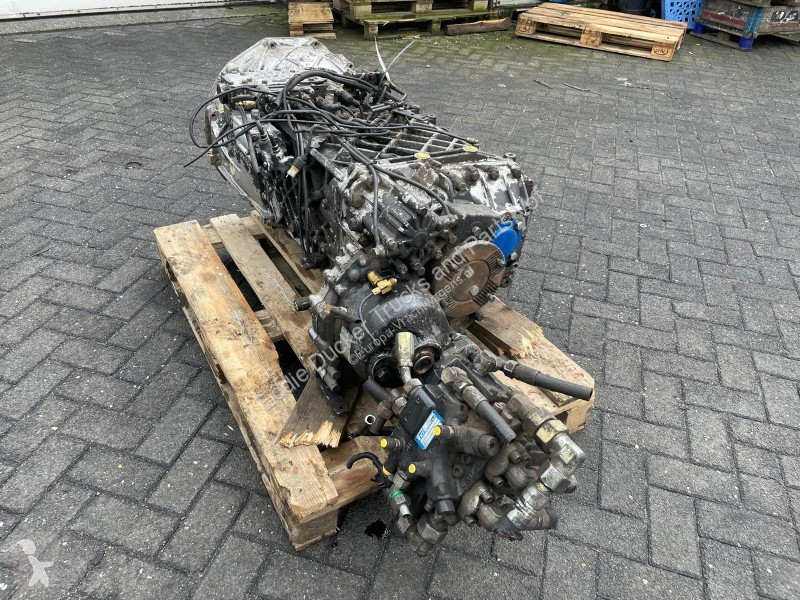 قطع غيار الآليات الثقيلة MAN 81.32003-6918 ZF...
