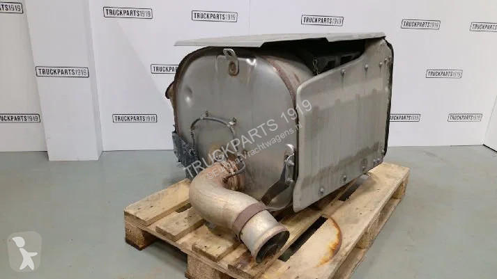 قطع غيار الآليات الثقيلة Volvo 22396037...