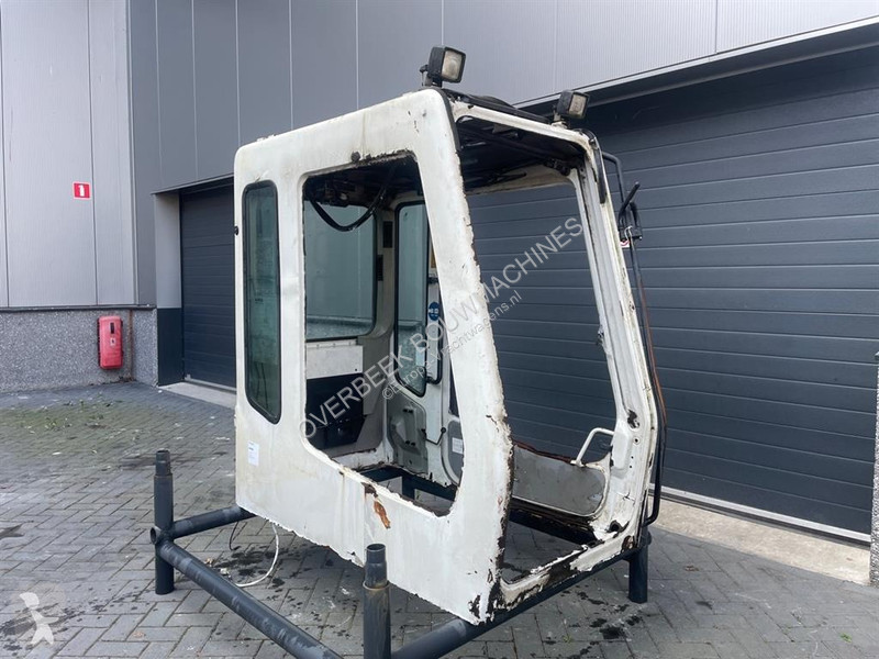 قطع غيار الآليات الثقيلة Liebherr...