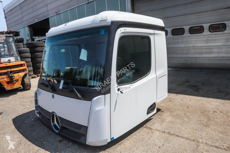 قطع غيار الآليات الثقيلة Mercedes AROCS M-CAB...