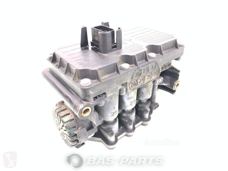 قطع غيار الآليات الثقيلة Renault Control valve