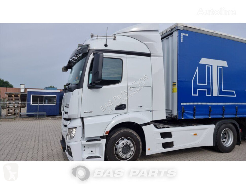 قطع غيار الآليات الثقيلة Mercedes