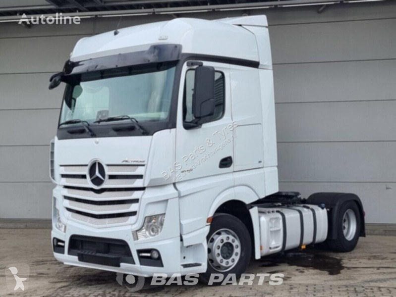 قطع غيار الآليات الثقيلة Mercedes