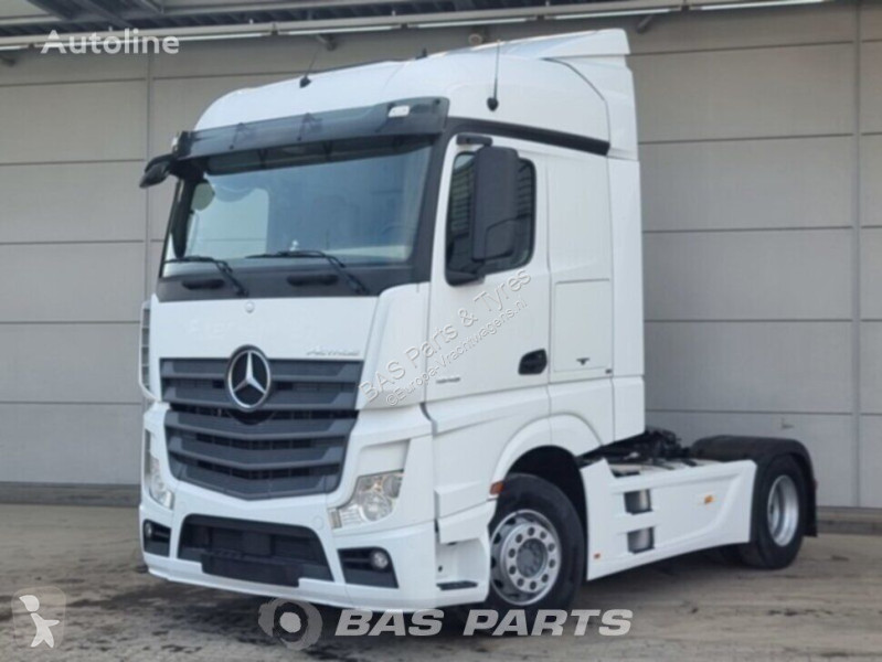 قطع غيار الآليات الثقيلة Mercedes