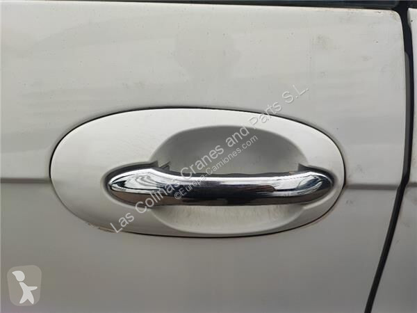 قطع غيار الآليات الثقيلة KIA Poignée de porte...