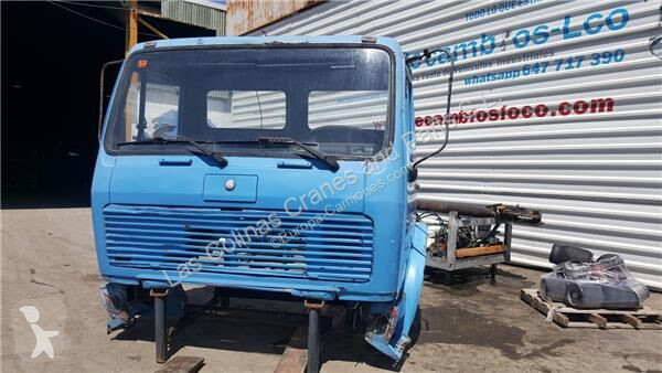 قطع غيار الآليات الثقيلة Mercedes Calandre pour...