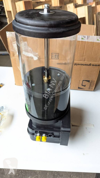 قطع غيار الآليات الثقيلة  GREASEPUMP TWIN 3.1 24V