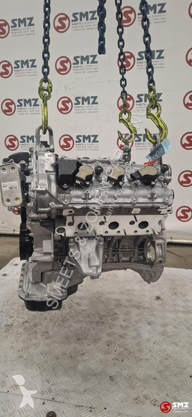 قطع غيار الآليات الثقيلة Mercedes Motor m272...