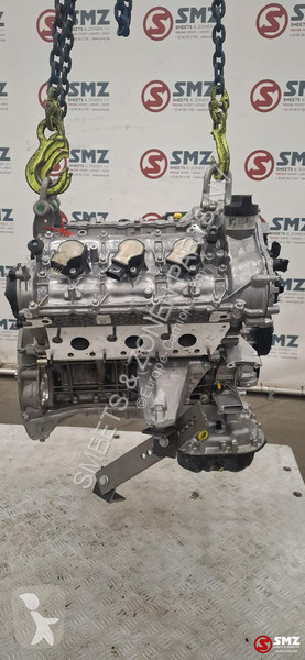 قطع غيار الآليات الثقيلة Mercedes Motor m272...