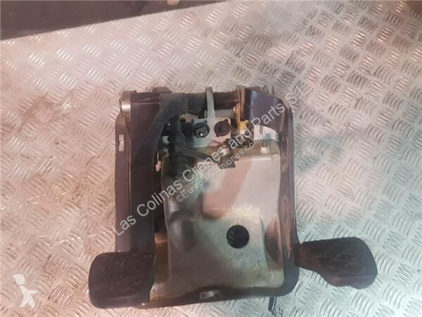 قطع غيار الآليات الثقيلة Mercedes Pédalier 037...
