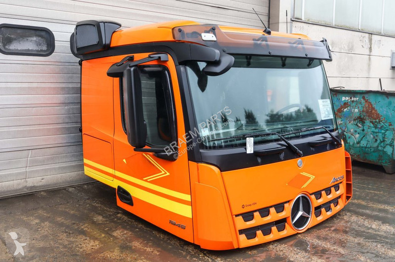 قطع غيار الآليات الثقيلة Mercedes...