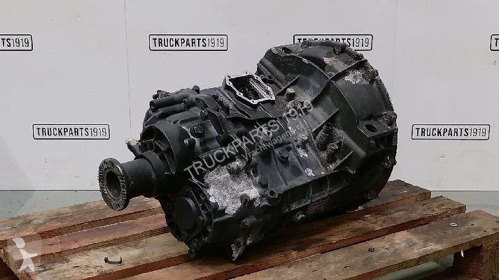 قطع غيار الآليات الثقيلة ZF Gearbox & Clutch...