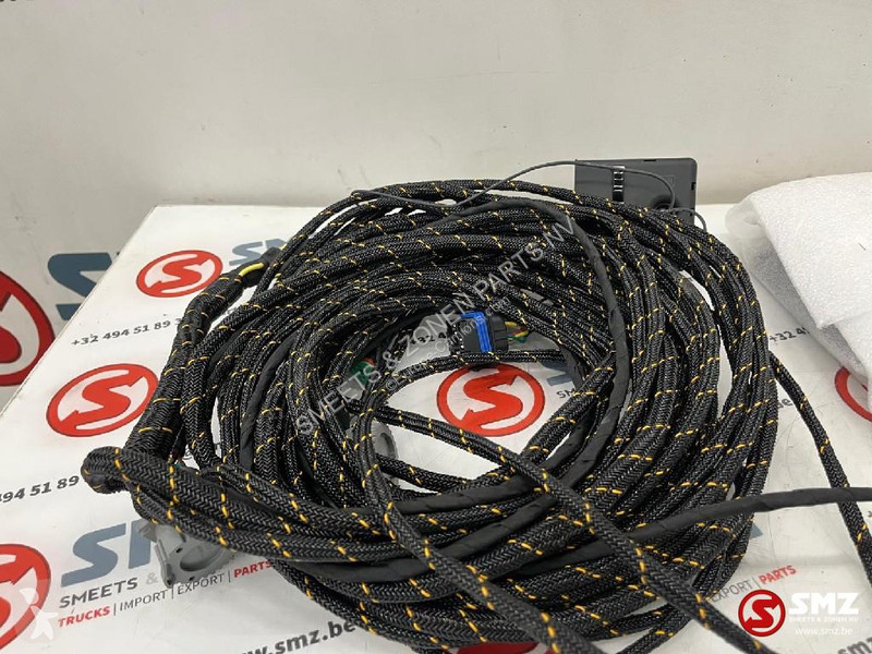 Pezzi di ricambio per mezzi pesanti Caterpillar...