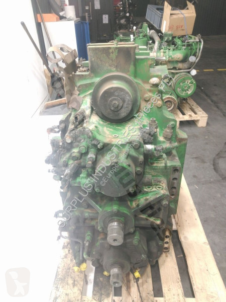 قطع غيار الآليات الثقيلة John Deere 8345R