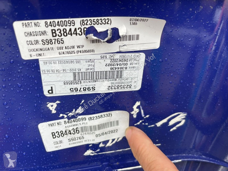 قطع غيار الآليات الثقيلة Volvo 84040099 ROOF...