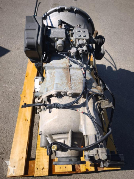 قطع غيار الآليات الثقيلة Volvo  VT2214B